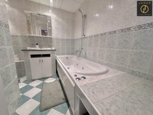 Prodej bytu 2+1, Chomutov, Kamenná, 60 m2