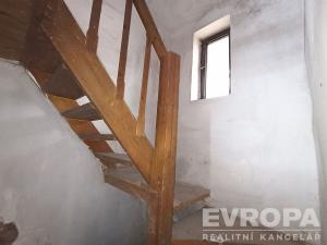 Prodej garáže, Náchod - Běloves, 1. Máje, 60 m2