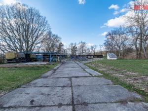 Prodej obchodního prostoru, Lišany, 832 m2