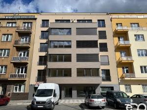 Pronájem garážového stání, Praha - Nusle, Kloboučnická, 10 m2