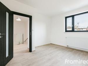 Prodej rodinného domu, Holubice, 179 m2