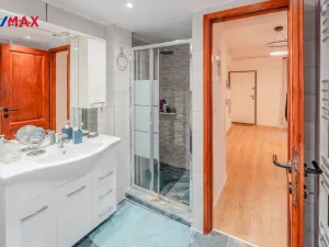 Prodej bytu 1+1, Pireas,Řecko, 48 m2