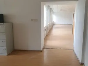 Pronájem komerční nemovitosti, Korozluky, 400 m2