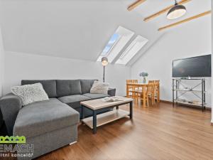Prodej apartmánu, Buchlovice, K Buchlovu, 320 m2