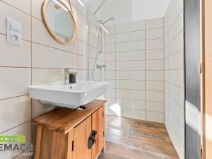 Prodej apartmánu, Buchlovice, K Buchlovu, 320 m2