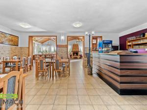 Prodej apartmánu, Buchlovice, K Buchlovu, 320 m2