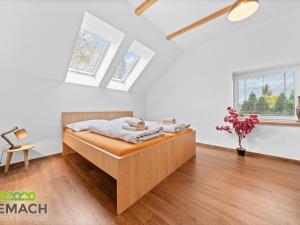 Prodej apartmánu, Buchlovice, K Buchlovu, 320 m2