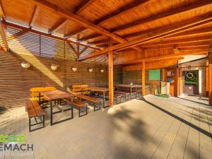 Prodej apartmánu, Buchlovice, K Buchlovu, 320 m2