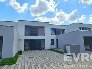 Prodej rodinného domu, Sezemice, Družstevní, 121 m2