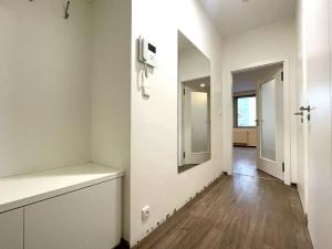 Pronájem bytu 1+kk, Praha - Libeň, U Rokytky, 48 m2