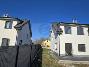 Prodej bytu 4+kk, Přerov nad Labem, 125 m2