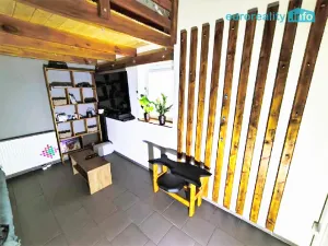 Prodej obchodního prostoru, Dobrná, 288 m2