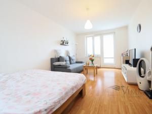 Prodej bytu 3+1, Kaplice, Dlouhá, 84 m2