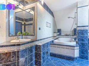 Prodej rodinného domu, Nechanice, Za Kulturním domem, 290 m2