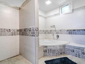 Prodej rodinného domu, Kladno - Švermov, Rašínova, 194 m2