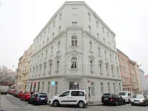 Pronájem bytu 1+kk, Praha - Vršovice, Krymská, 42 m2