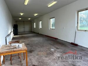 Pronájem výrobních prostor, Opava - Komárov, Podvihovská, 112 m2
