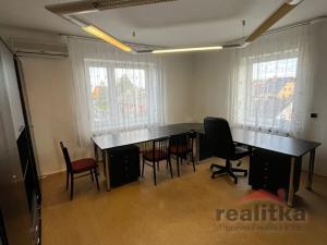 Pronájem výrobních prostor, Opava - Komárov, Podvihovská, 112 m2