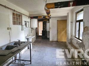 Prodej rodinného domu, Moravany, U nádraží, 599 m2