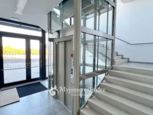 Pronájem bytu 2+kk, Znojmo, Vrbkova, 47 m2