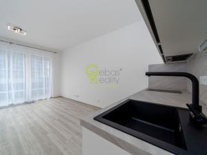 Pronájem bytu 1+kk, Praha - Hloubětín, Poděbradská, 32 m2