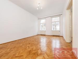 Pronájem bytu 3+1, Praha - Smíchov, Zborovská, 105 m2