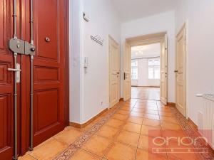 Pronájem bytu 3+1, Praha - Smíchov, Zborovská, 105 m2