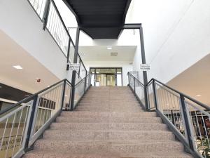 Pronájem kanceláře, Praha - Stodůlky, Prusíkova, 211 m2