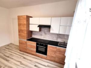 Pronájem bytu 2+1, Děčín, Zámecká, 69 m2