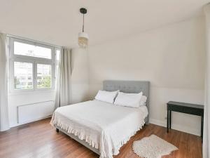 Prodej bytu 4+kk, Praha - Holešovice, Skalecká, 169 m2