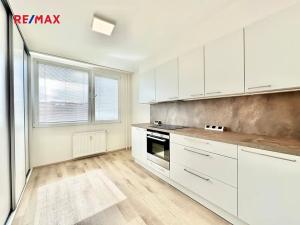 Pronájem bytu 3+kk, Praha - Kobylisy, Střekovská, 67 m2