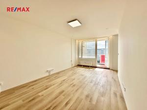 Pronájem bytu 3+kk, Praha - Kobylisy, Střekovská, 67 m2