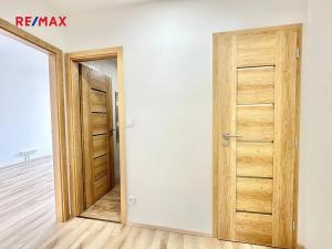Pronájem bytu 3+kk, Praha - Kobylisy, Střekovská, 67 m2