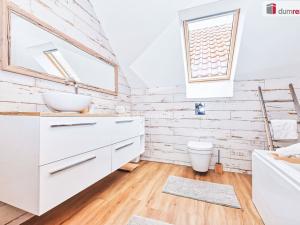 Prodej rodinného domu, Hostín, 210 m2