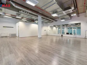 Prodej obchodního prostoru, Praha - Stodůlky, Sluneční náměstí, 109 m2