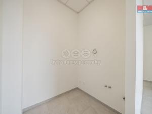 Pronájem obchodního prostoru, Modřice, Tyršova, 349 m2