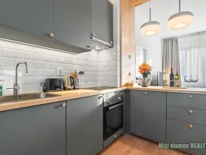 Pronájem bytu 2+kk, Praha - Vysočany, Kolbenova, 55 m2