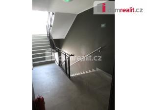 Pronájem bytu 2+kk, Praha - Dolní Měcholupy, Honzíkova, 60 m2
