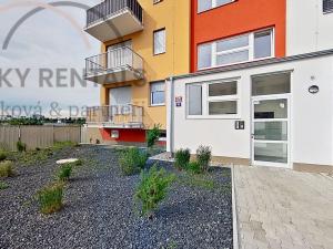 Prodej bytu 1+kk, Praha - Černý Most, Dobrovolného, 32 m2