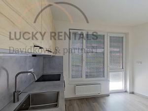 Prodej bytu 1+kk, Praha - Černý Most, Dobrovolného, 31 m2