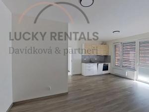 Prodej bytu 1+kk, Praha - Černý Most, Dobrovolného, 31 m2