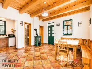 Prodej rodinného domu, Perná, 403 m2