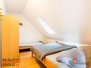 Prodej rodinného domu, Perná, 403 m2