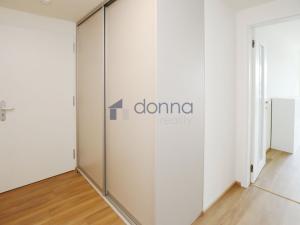 Pronájem bytu 2+kk, Praha, Výstavní, 51 m2