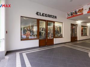 Prodej obchodního prostoru, Karlovy Vary, Divadelní náměstí, 115 m2