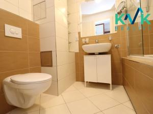 Pronájem bytu 3+kk, Karlovy Vary, Italská, 73 m2