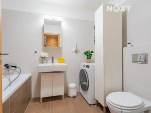 Prodej bytu 1+kk, Praha - Malešice, Počernická, 30 m2