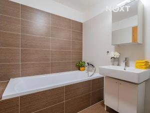 Prodej bytu 1+kk, Praha - Malešice, Počernická, 30 m2