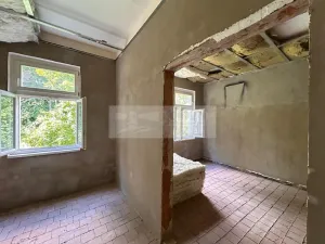 Prodej půdního prostoru, Karlovy Vary, Sadová, 150 m2
