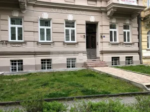 Prodej půdního prostoru, Karlovy Vary, Sadová, 150 m2